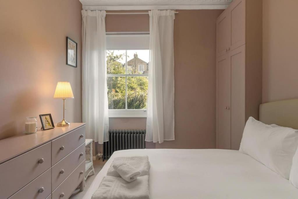 Newington Green, Beautiful 1 Bed Londres